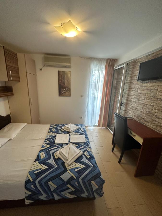 Azzuro Apartments Budva Dış mekan fotoğraf