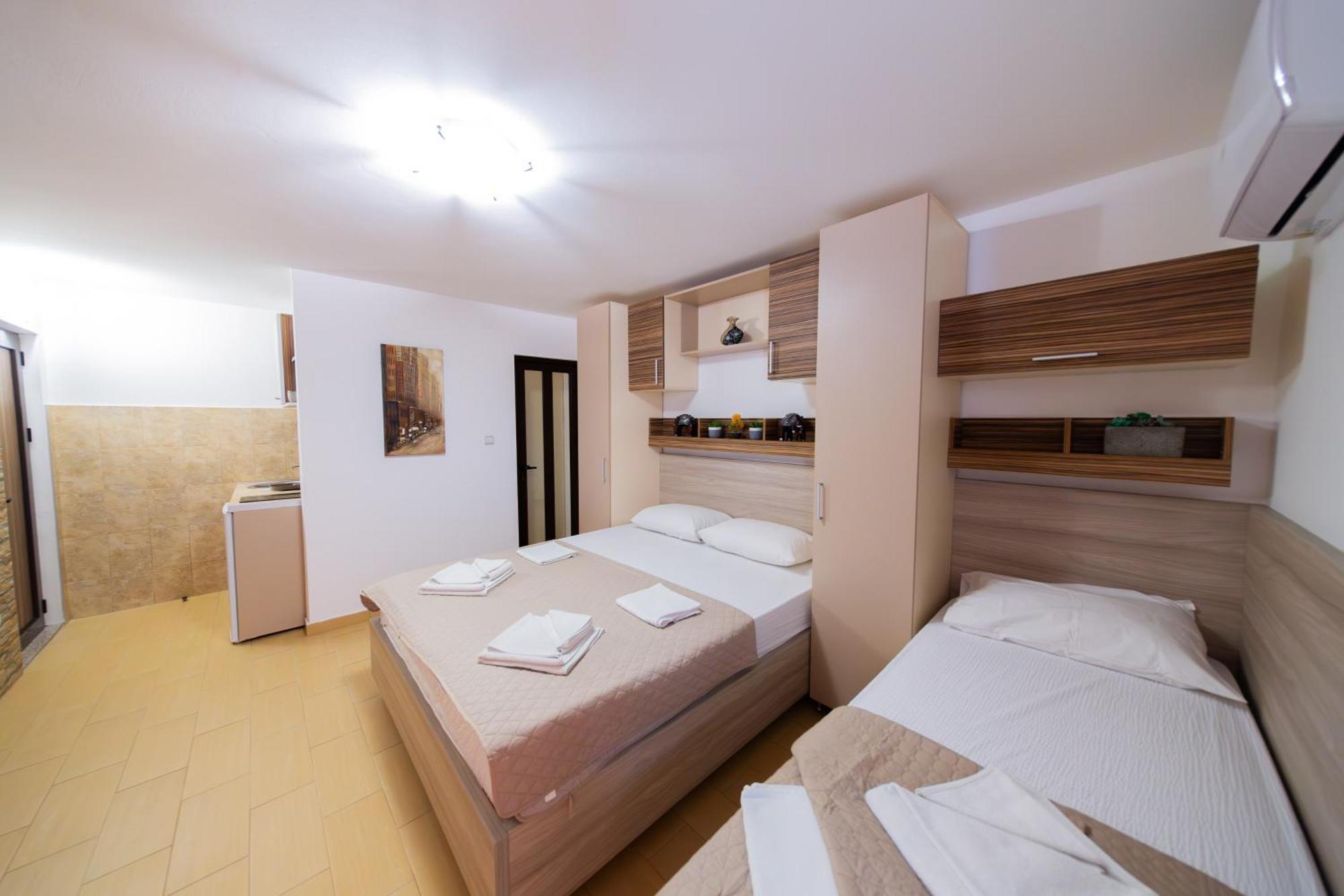 Azzuro Apartments Budva Dış mekan fotoğraf