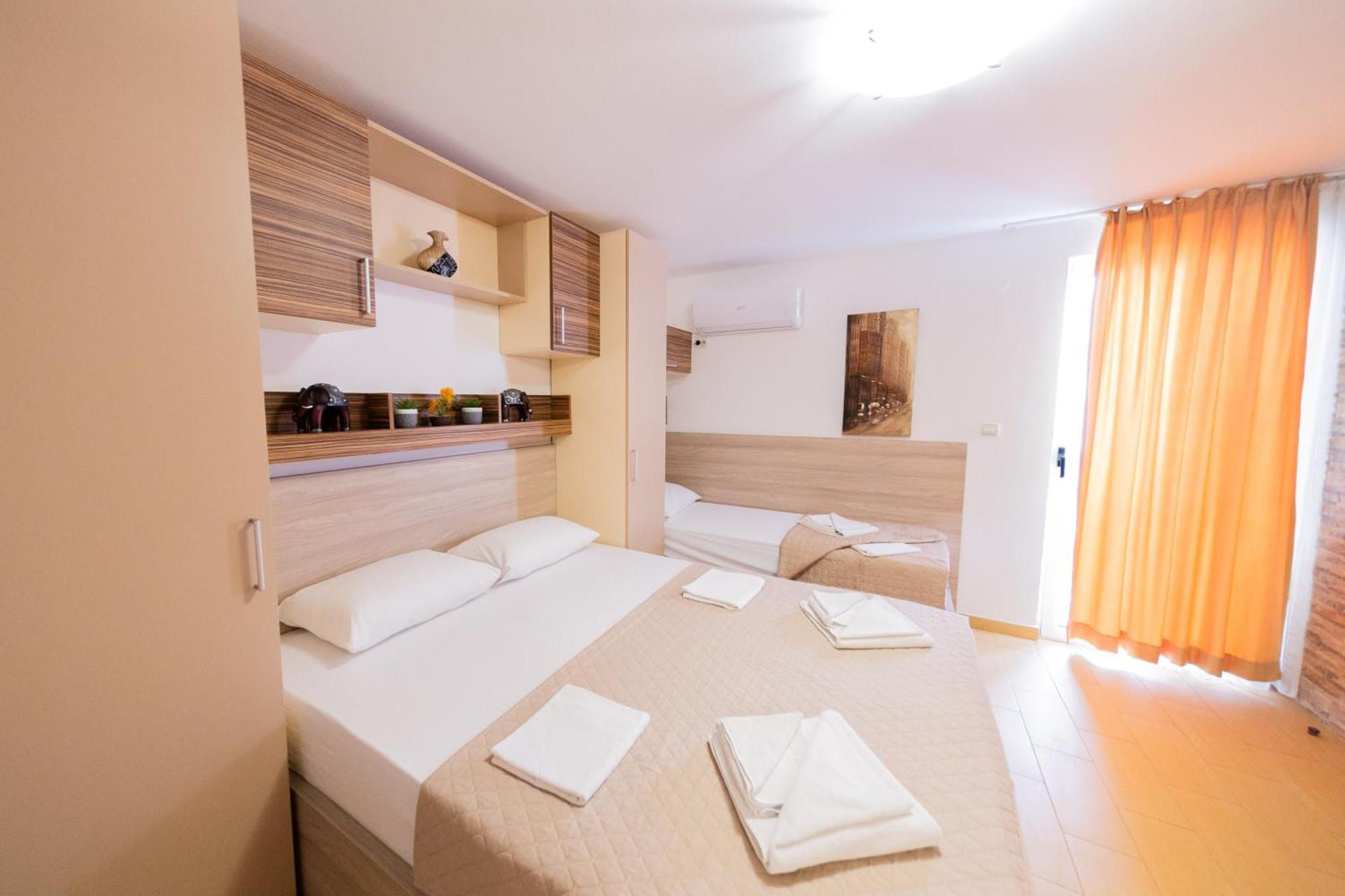 Azzuro Apartments Budva Dış mekan fotoğraf