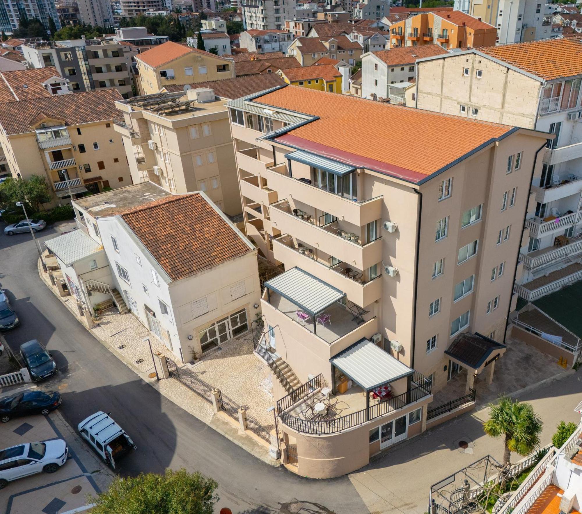 Azzuro Apartments Budva Dış mekan fotoğraf